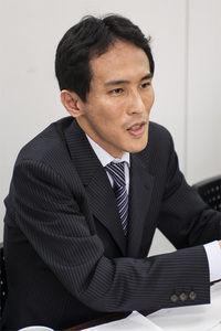 株式会社サードウェーブテクノロジーズ 営業部東京営業課課長代理 営業第一グループ グループ長 塚本丈英氏 株式会社サードウェーブテクノロジーズ 営業部東京営業課課長代理 営業第一グループ グループ長 塚本丈英氏
