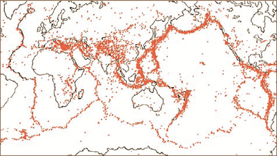 図2 地震の震央とプレート境界は一致する 図2 地震の震央とプレート境界は一致する
