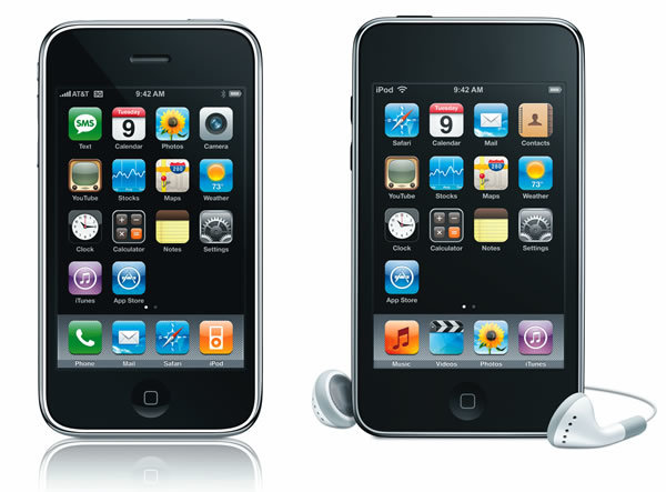 iPhone（左）とiPod touch（右）。見た目はほとんど変わらない