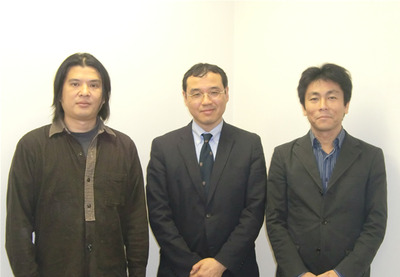 まちむら交流きこう広報情報センター部 次長 山浦守氏(中)/株式会社ボール 取締役 松橋睦生氏(左),一級建築士 濱中直樹氏(右) まちむら交流きこう広報情報センター部 次長 山浦守氏(中)/株式会社ボール 取締役 松橋睦生氏(左),一級建築士 濱中直樹氏(右)