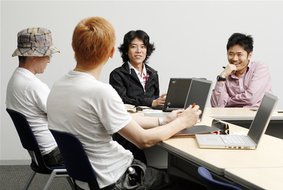 今回，汐留にある電通会議室にて座談会を実施いたしました。