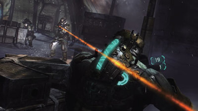 「Dead Space 3」のダイエジェティック手法。背骨のようなものがパワーゲージになっており,画面には提示がない 「Dead Space 3」のダイエジェティック手法。背骨のようなものがパワーゲージになっており,画面には提示がない