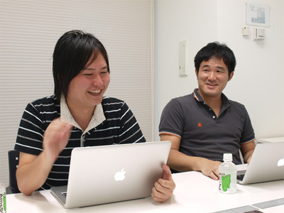 (左から)鈴木俊裕氏と善明晃由氏 (左から)鈴木俊裕氏と善明晃由氏