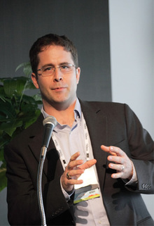 モデレーターを務めたThe Linux FoundationのBrian Warner氏 モデレーターを務めたThe Linux FoundationのBrian Warner氏