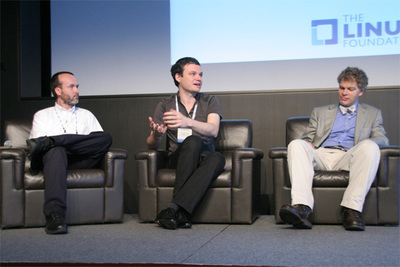LinuxCon Japan 2011(2011年)のパネルディスカッションの模様 LinuxCon Japan 2011(2011年)のパネルディスカッションの模様