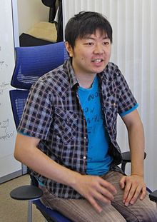 mixi自体,サービスのメインが「日記」なので,日記に誘導するフローを意識して開発しました mixi自体,サービスのメインが「日記」なので,日記に誘導するフローを意識して開発しました