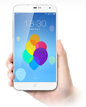 Meizu MX3。特徴的なデザインではないが,非常に狭いベゼルが印象的 Meizu MX3。特徴的なデザインではないが,非常に狭いベゼルが印象的
