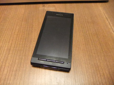 購入当初はケースに入れて使っていたが,いまは裸のままで使っている。その理由は次回で。 購入当初はケースに入れて使っていたが,いまは裸のままで使っている。その理由は次回で。