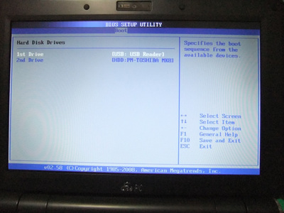 UNetbootinでUSBメモリにiosイメージを書き込んでいる様子 Eee PCのBIOSで,USBメモリを起動ディスクに指定している様子