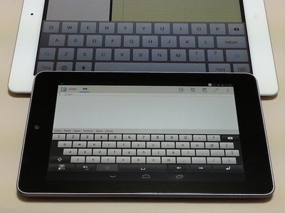 iPadとソフトキーボードを比較したところ iPadとソフトキーボードを比較したところ