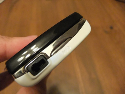 本サイズの制約を受けているのか,押しづらい電源ボタン 本サイズの制約を受けているのか,押しづらい電源ボタン