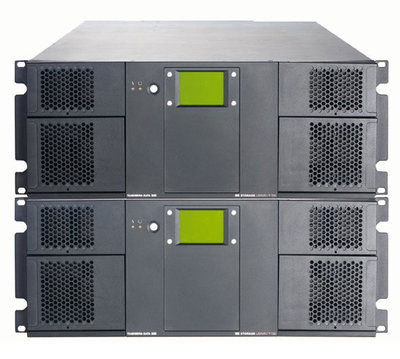 LTOテープライブラリ「StorageLibrary」T80+の構成例