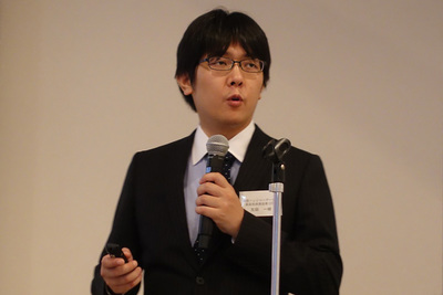 7月11日に行われた発表会で「Fluentd Enterprise」を紹介する米国Treasure Data CTOの太田一樹氏 7月11日に行われた発表会で「Fluentd Enterprise」を紹介する米国Treasure Data CTOの太田一樹氏