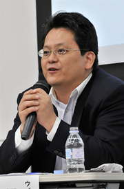 塚崎秀雄氏 塚崎秀雄氏