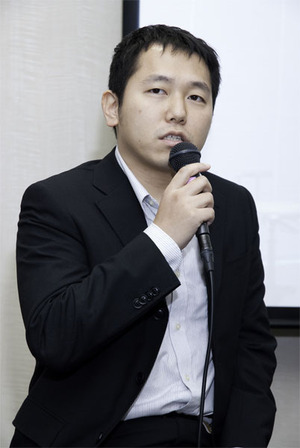 nipotanこと谷口公一氏（ライブドア）。「ライブドアに入ったら給料が減って毎日終電まで残業になったけど，仕事が楽しくてしょうがなかった」と自らの転職経験について語る。前回の“残糞感”は晴らせたみたいです。