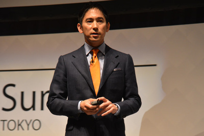 キーノートのホスト役,AWSジャパン社長の長崎忠雄氏 キーノートのホスト役,AWSジャパン社長の長崎忠雄氏