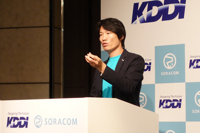 ソラコム 玉川 憲氏。同社のサービスは頭文字がアルファベット順に展開されており,すでにA~Jまで進んでいます。「次の『K』はKDDIのことだったかと言われますが違います(笑)」 ソラコム 玉川 憲氏